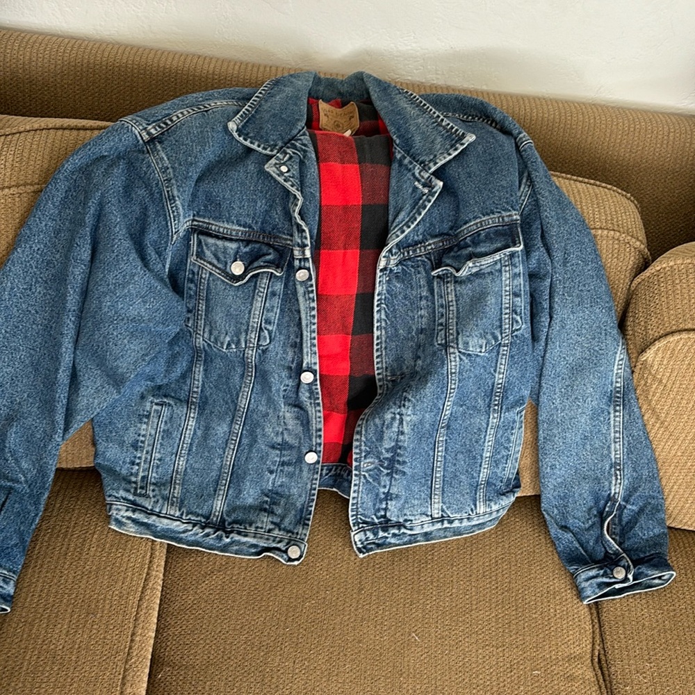Men’s XL vintage Gap Denim lined jacket.  Super cool piece! Probably early 90s.